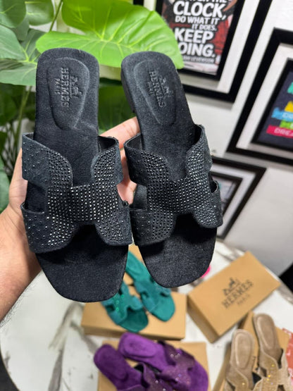 HERMÈS – New Arrival Women Stone Flats (Black)