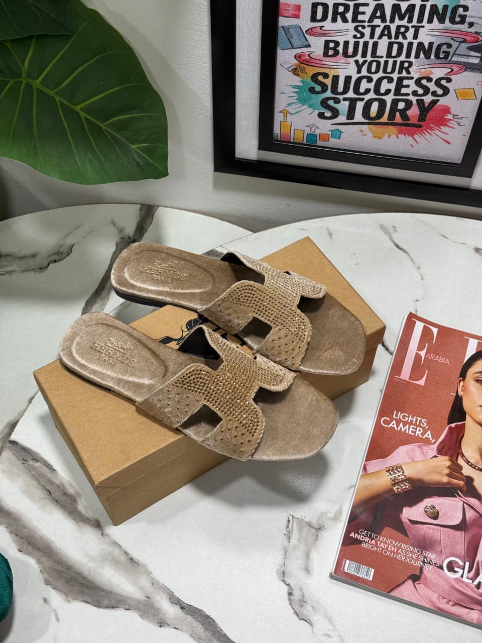 HERMÈS – New Arrival Women Stone Flats (Beige)