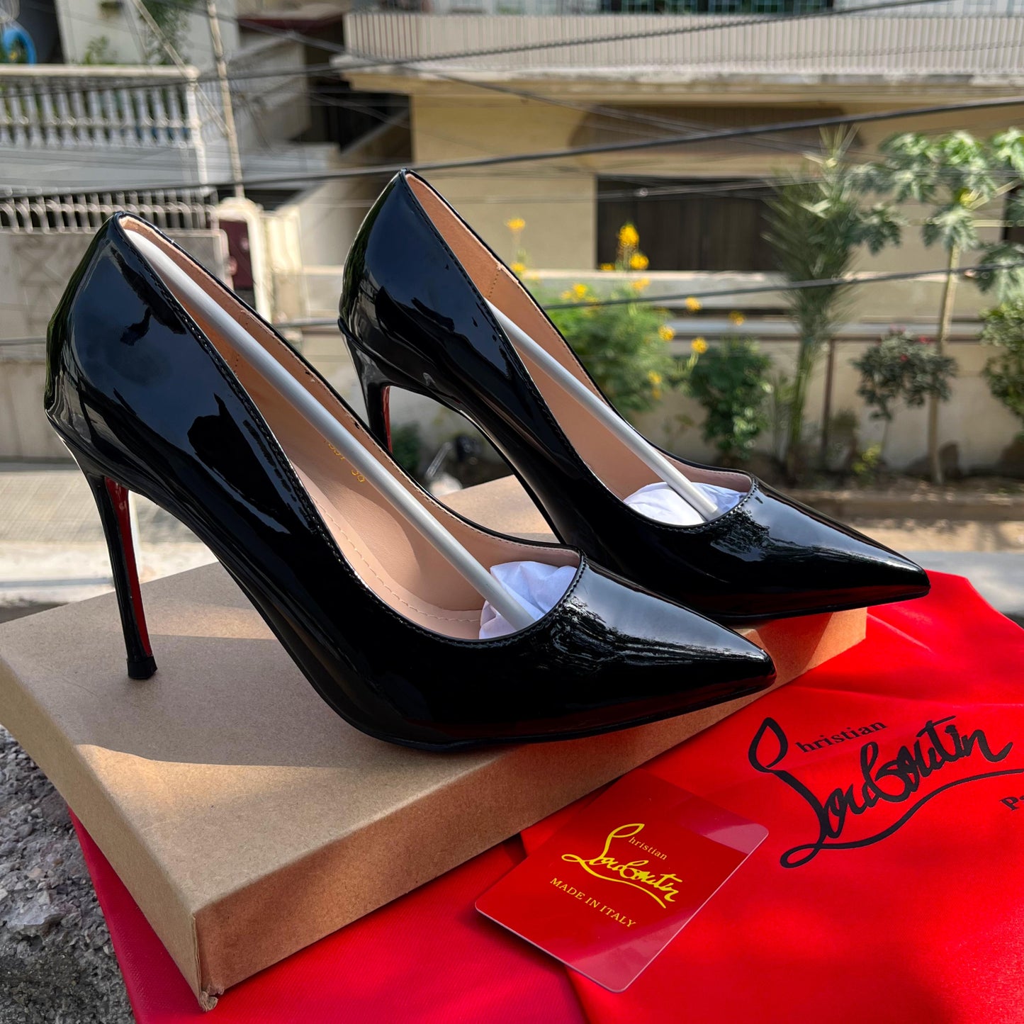 Christian Louboutin Women Heel Pumps – Master Quality Imported Collection (Black)