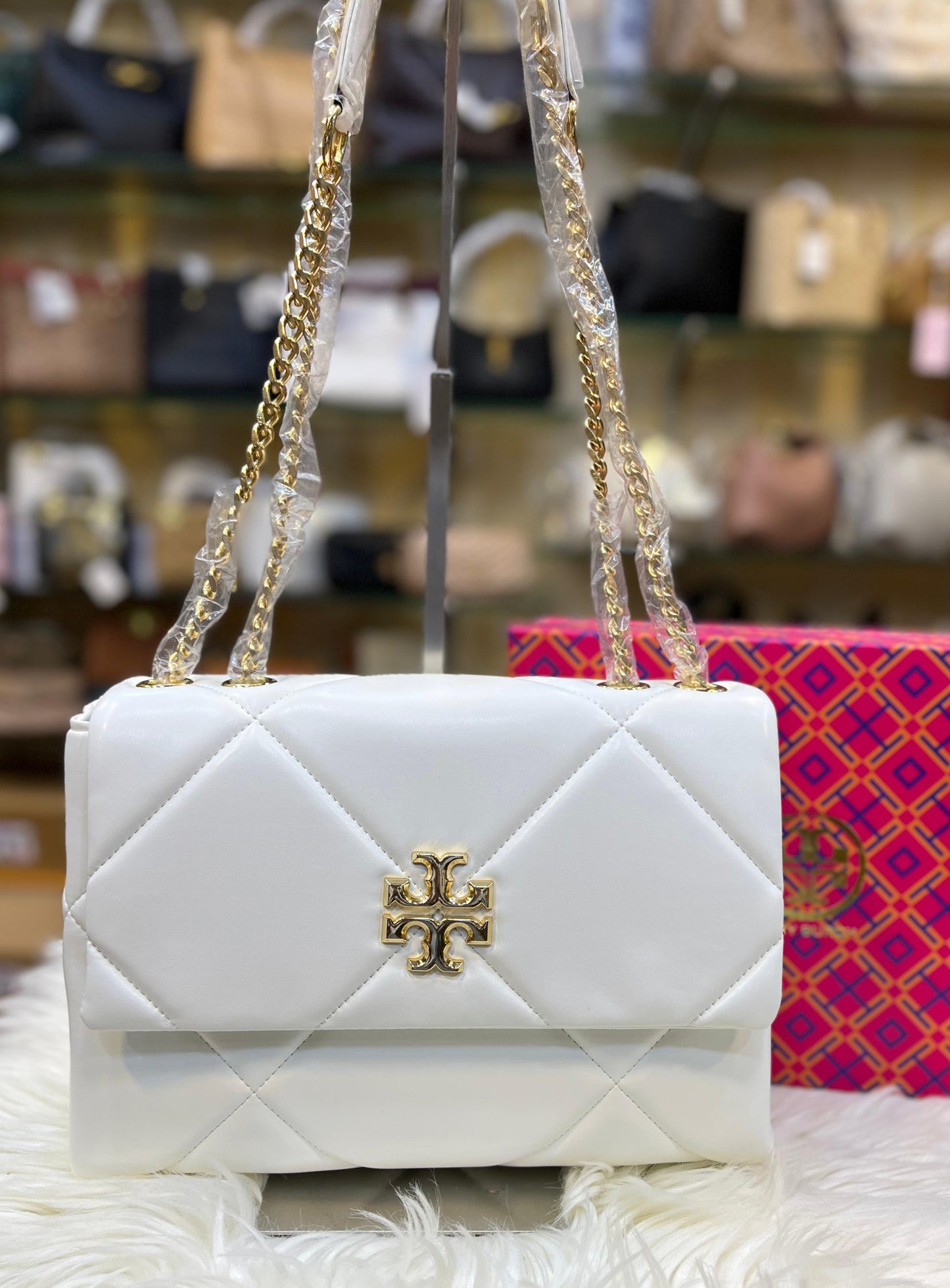 TORY BURCH KIRA DIAMOND QUILT – Women Convertible Shoulder Bag (White)