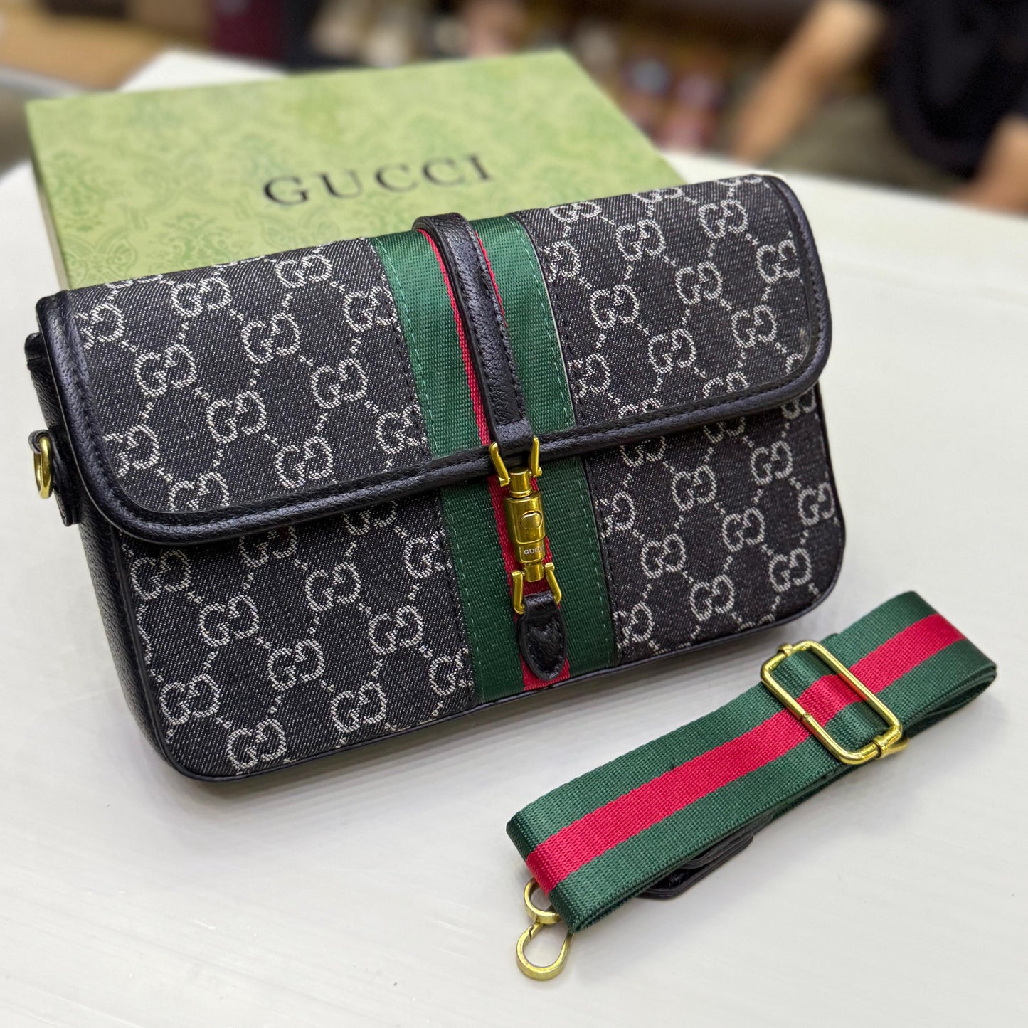 GUCCI CHAIN BAG – Women Shoulder Bag (Black)