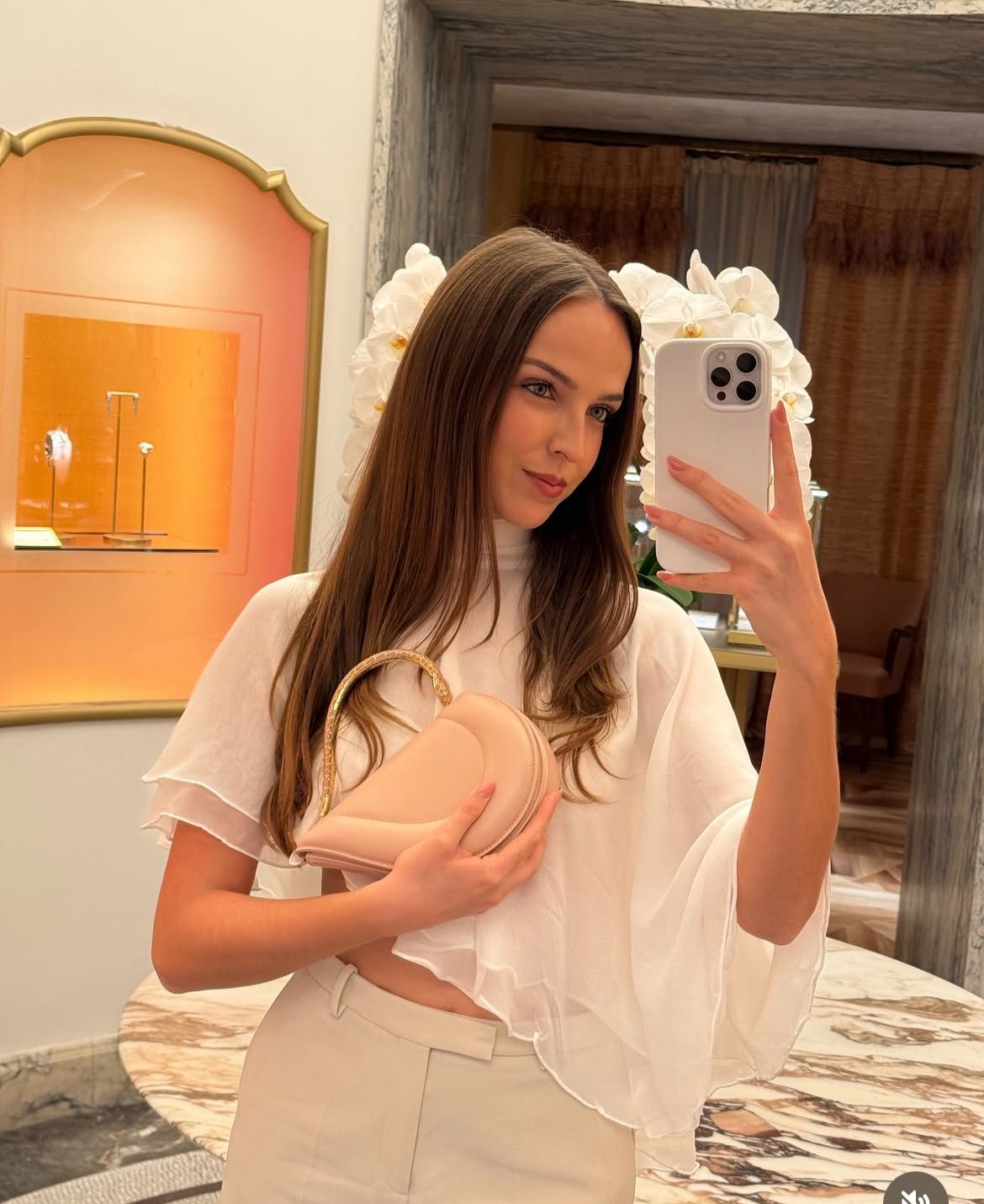 BVLGARI SERPENTI CUORE 1968 – Women Bag | Luxury Top Handle & Crossbody (White)