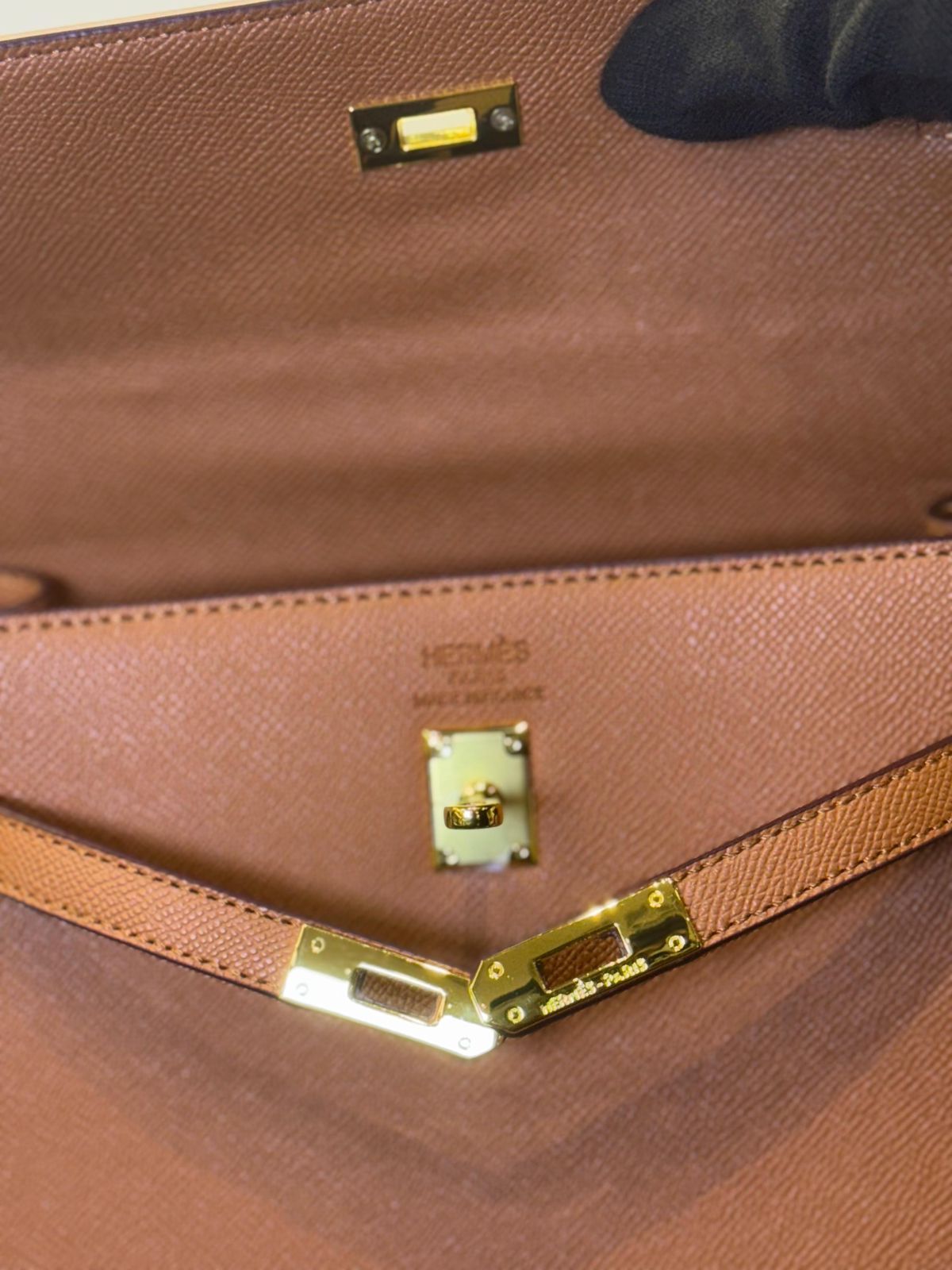 HERMÈS KELLY SELLIER 25CM – Women Bag | Luxury Leather Top Handle & Shoulder Bag (Brown)