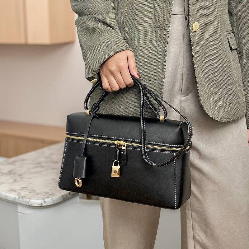 LORO PIANA EXTRA BAG L27 – Women Bag | Smooth Calfskin Luxury Shoulder Bag (Black)