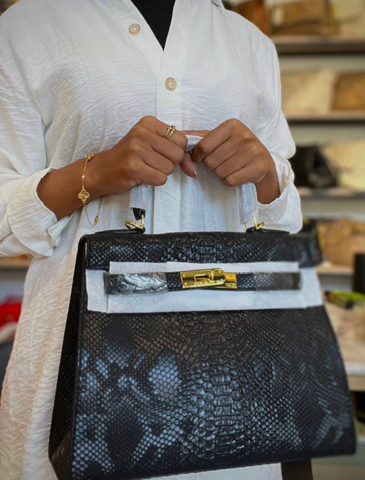 HERMÈS KELLY 28CM – Women Bag | Crocodile Leather with Palladium Hardware (Black)