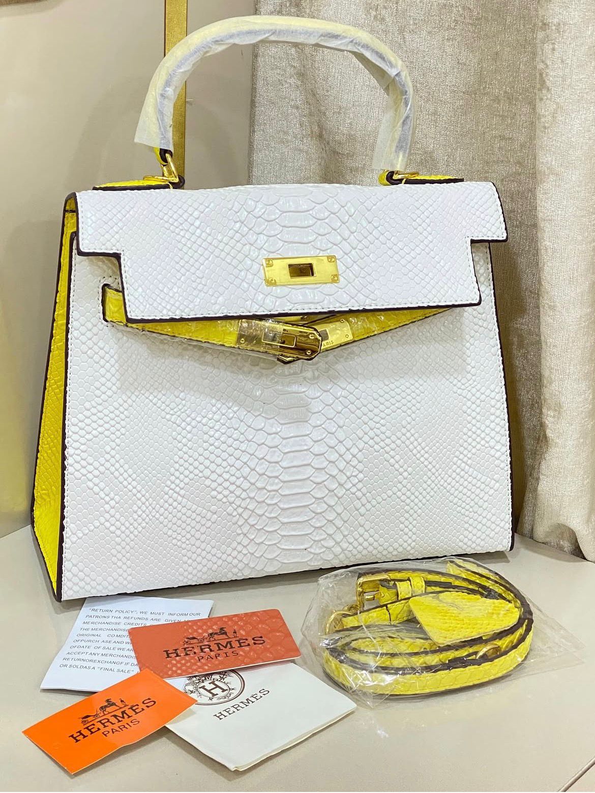 HERMÈS KELLY 28CM – Women Bag | Crocodile Leather with Palladium Hardware (White)