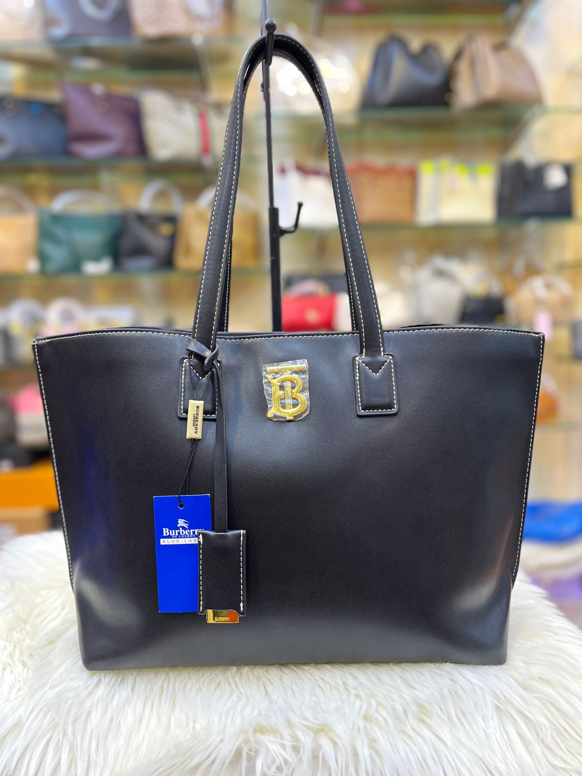 BURBERRY – Women Bag | Master Quality Tote | Signature Luxury Design (Black)