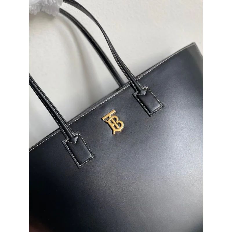 BURBERRY – Women Bag | Master Quality Tote | Signature Luxury Design (Black)