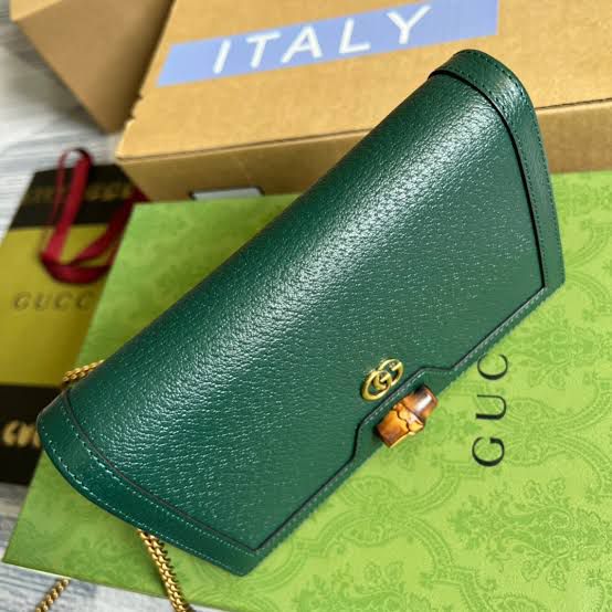 GUCCI DIANA MINI – Women Bag | Bamboo Closure & Leather Chain Shoulder Bag (Green)