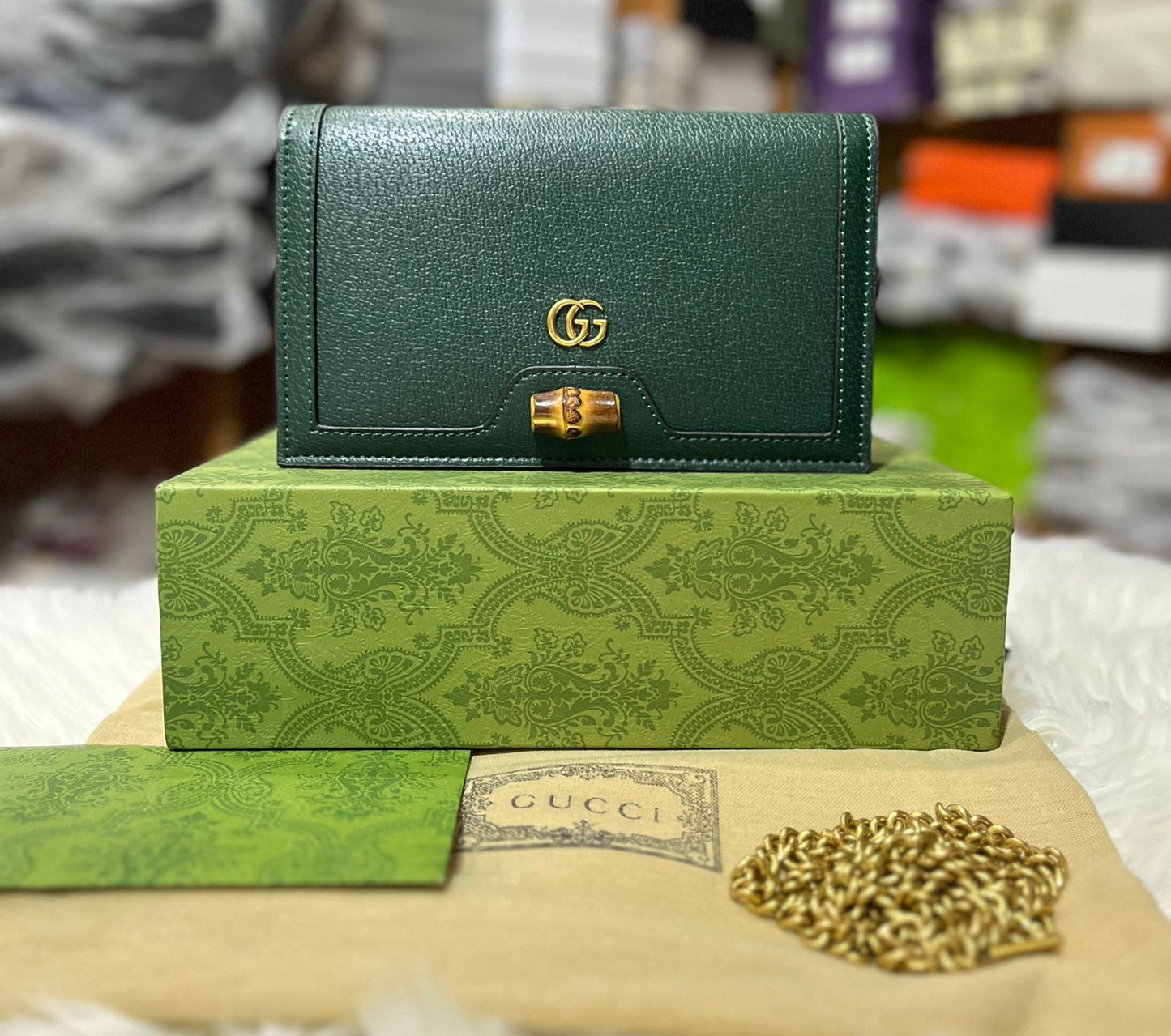 GUCCI DIANA MINI – Women Bag | Bamboo Closure & Leather Chain Shoulder Bag (Green)