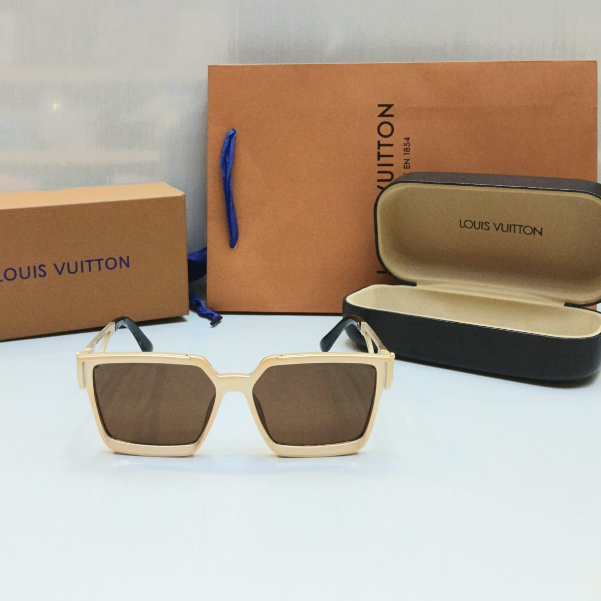 Louis Vuitton Branded Sunglasses – Luxury Unisex with Brand Box Case-7