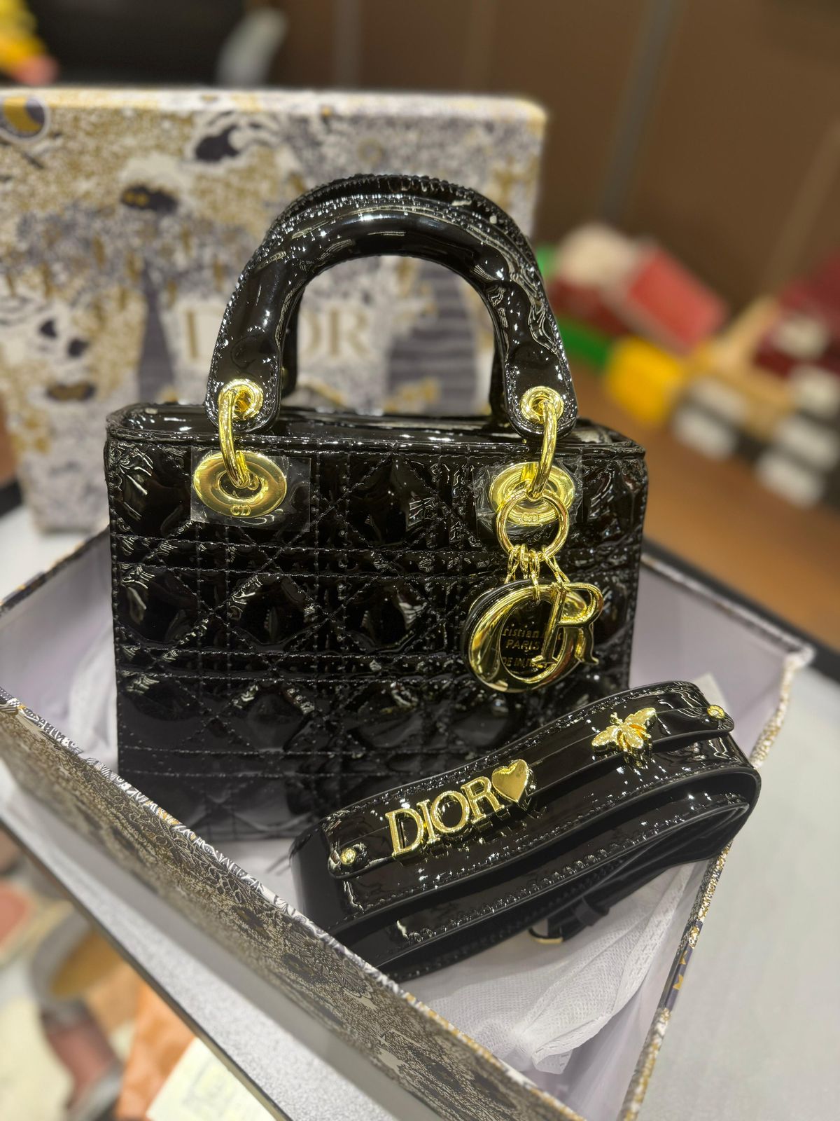 CHRISTIAN DIOR Women Bag – Lady Dior Cannage Patent Leather | Premium Quality (Black)