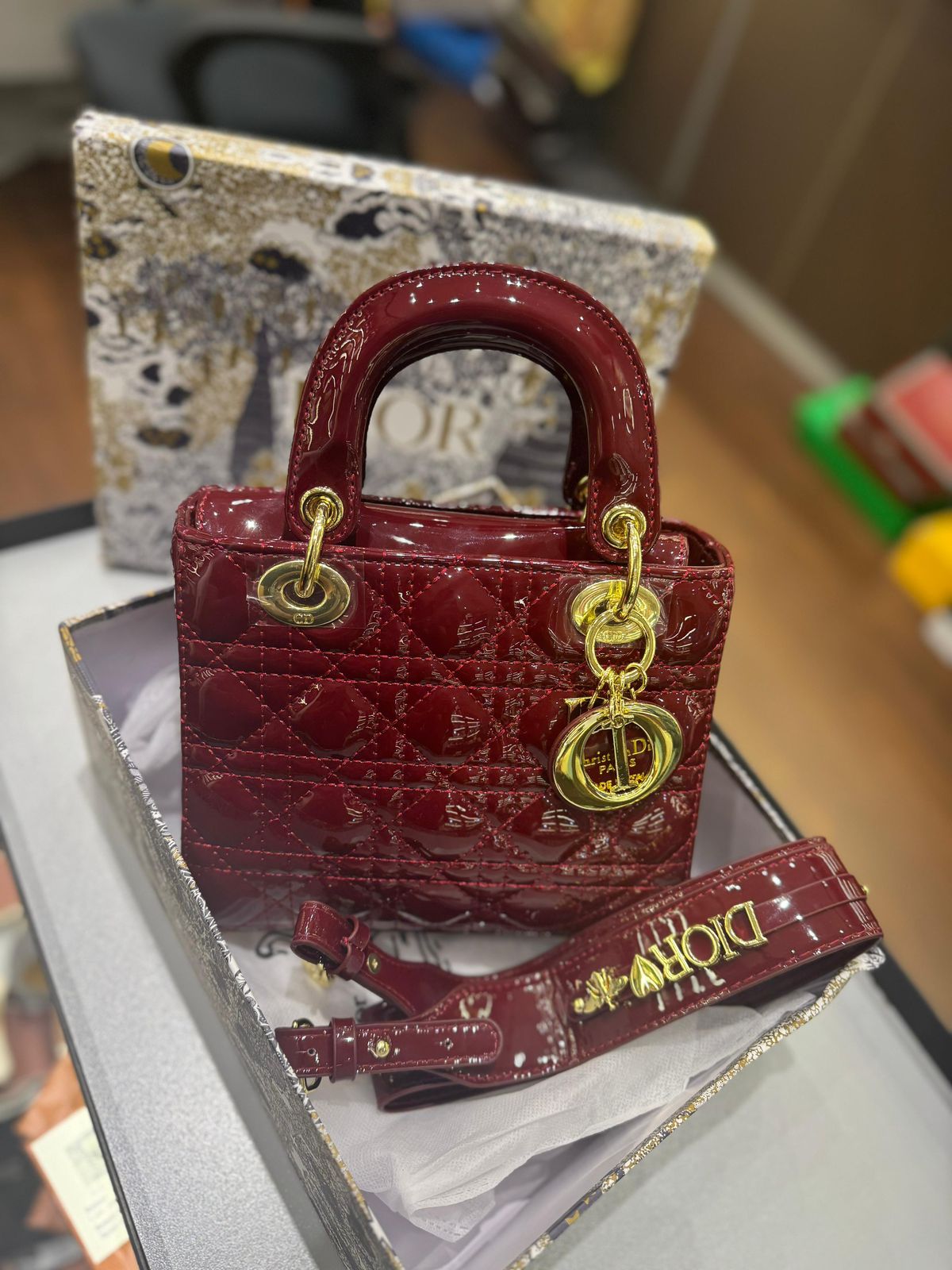 CHRISTIAN DIOR Women Bag – Lady Dior Cannage Patent Leather | Premium Quality (Maroon)