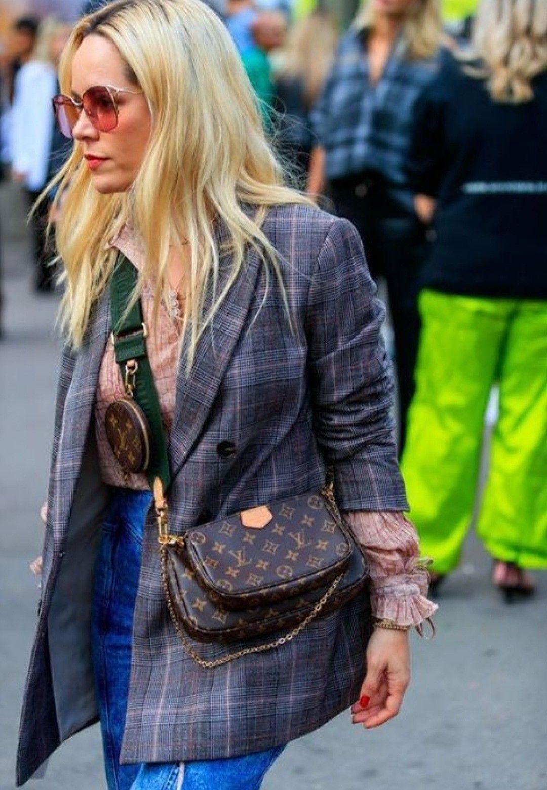 LOUIS VUITTON Multi Pochette Accessoires – Premium Women Bag | With Box & Dust Bag (Khaki)