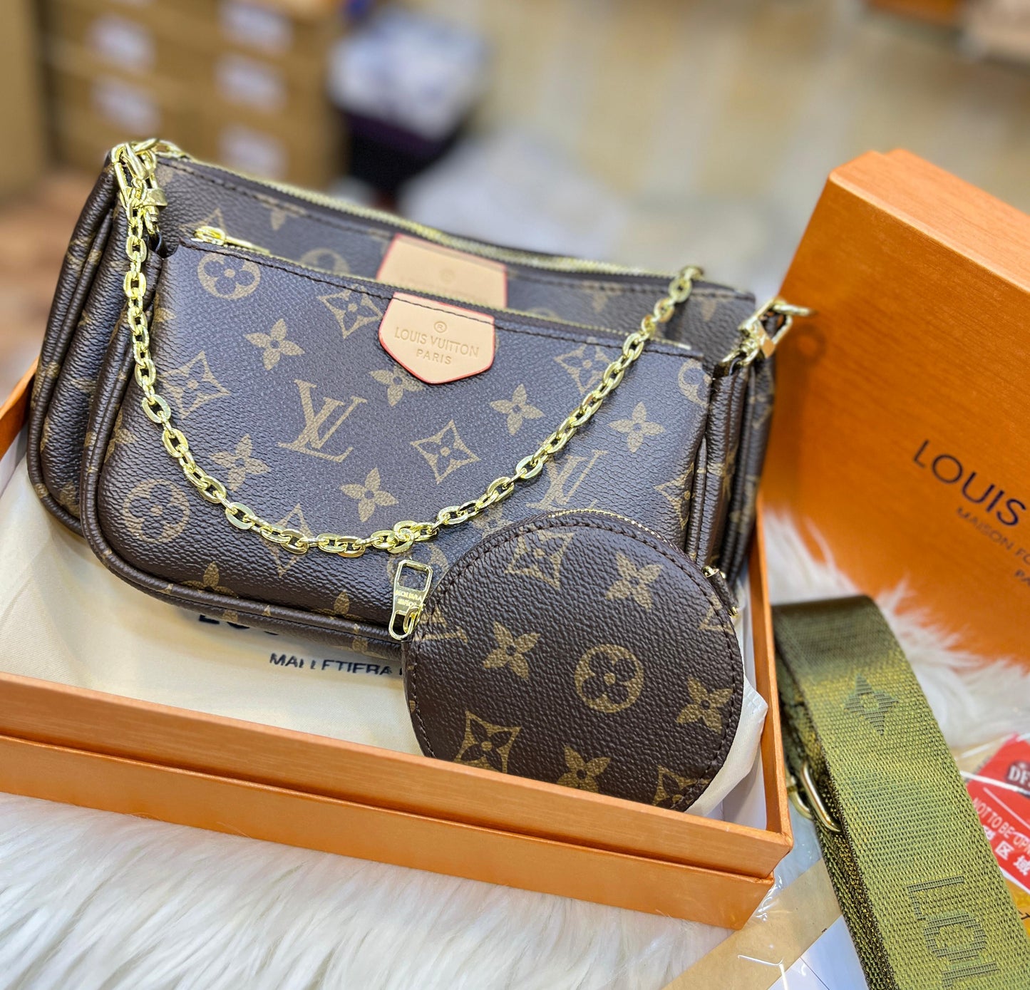 LOUIS VUITTON Multi Pochette Accessoires – Premium Women Bag | With Box & Dust Bag (Khaki)