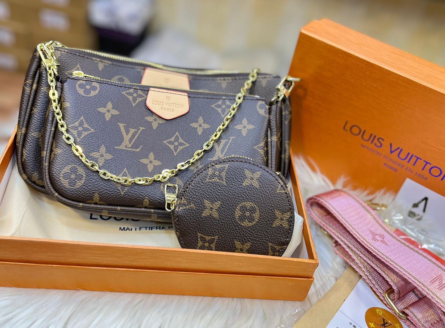 LOUIS VUITTON Multi Pochette Accessoires – Premium Women Bag | With Box & Dust Bag (Khaki)