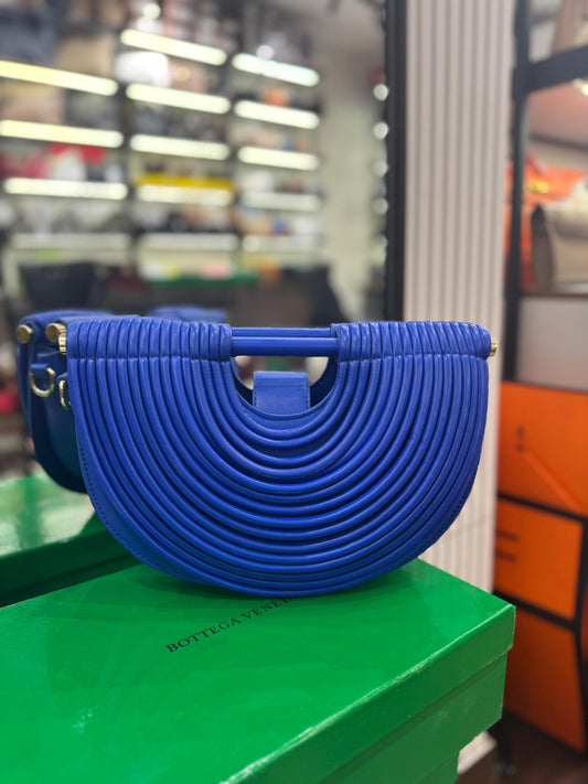 Bottega Veneta Noodle Bag – Premium Quality (Blue)