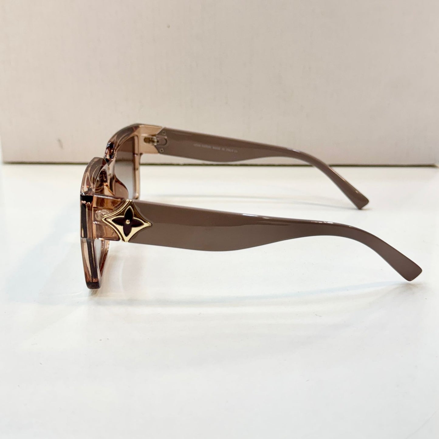 Louis Vuitton Branded Sunglasses – Luxury Unisex with Brand Box Case-6