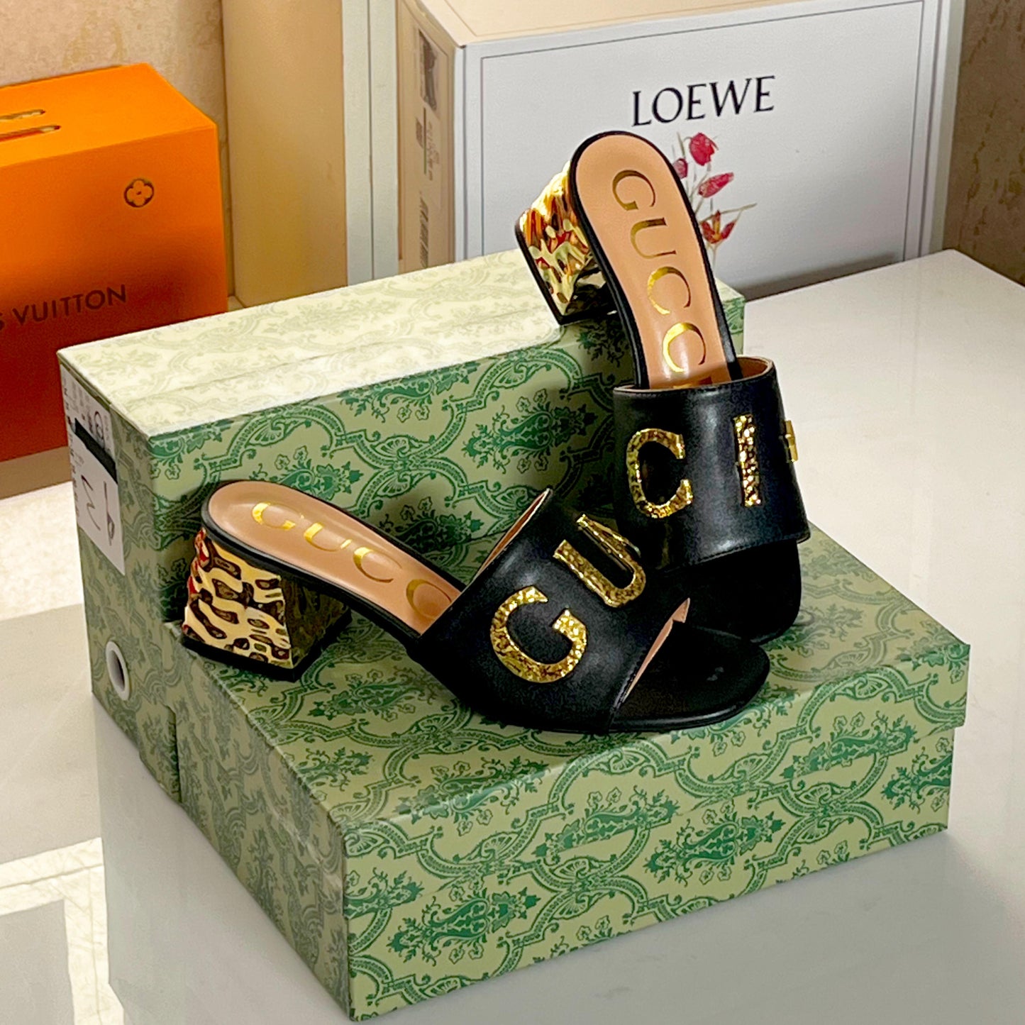 GUCCI Heeled Sandals with Gold-Tone Logo – Premium Quality (Black Golden)