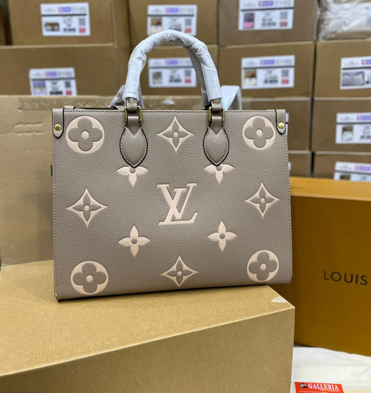 LOUIS VUITTON – ONTHEGO MM TOTE BAG (Beige)