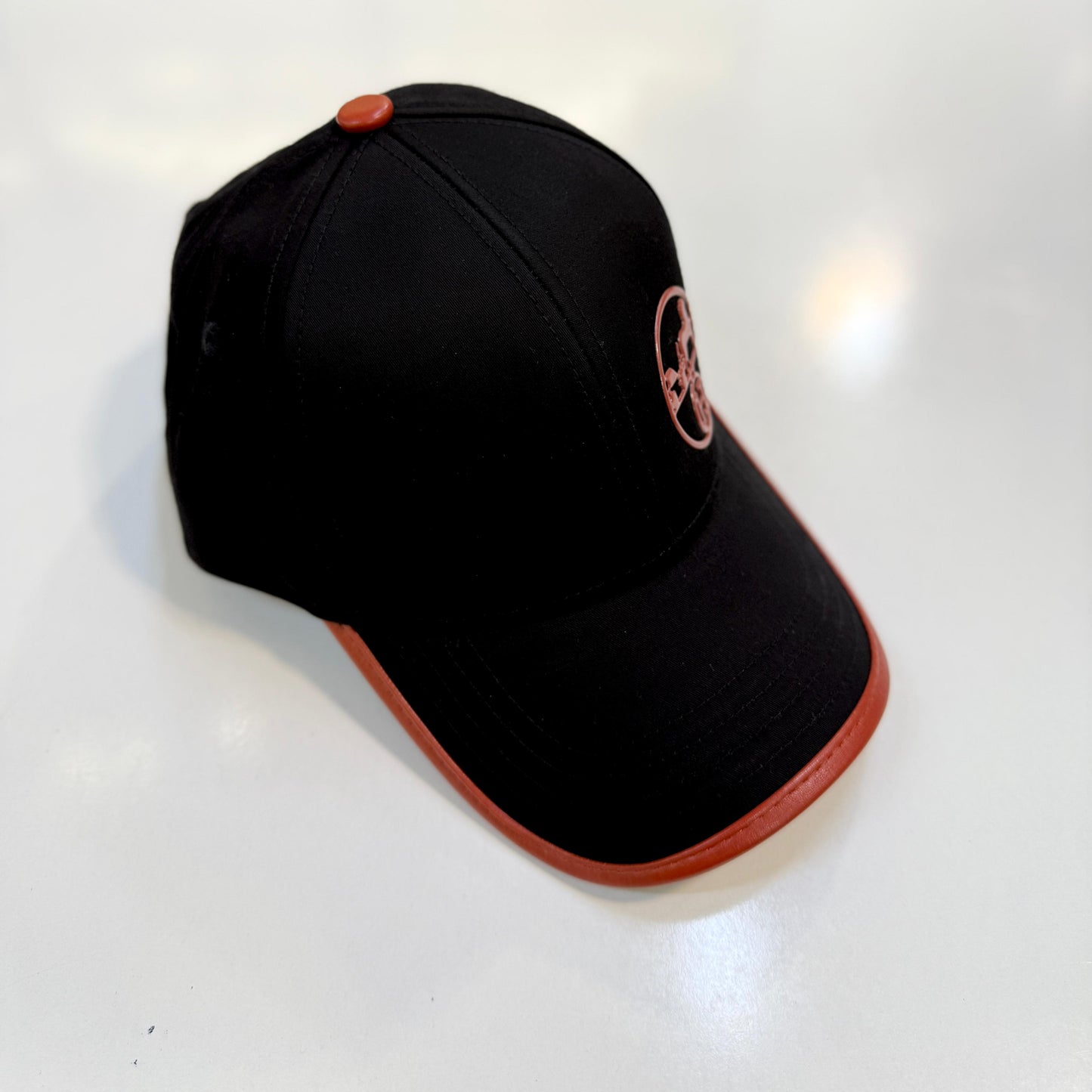 Hermès Branded Cap – Premium Quality Unisex Cap (One Size Fits All)