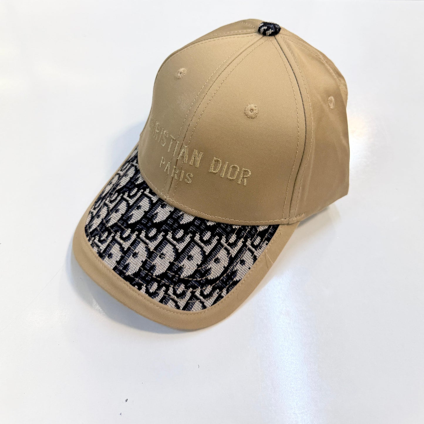 Christian Dior Branded Cap – Premium Quality Unisex Cap (One Size Fits All)