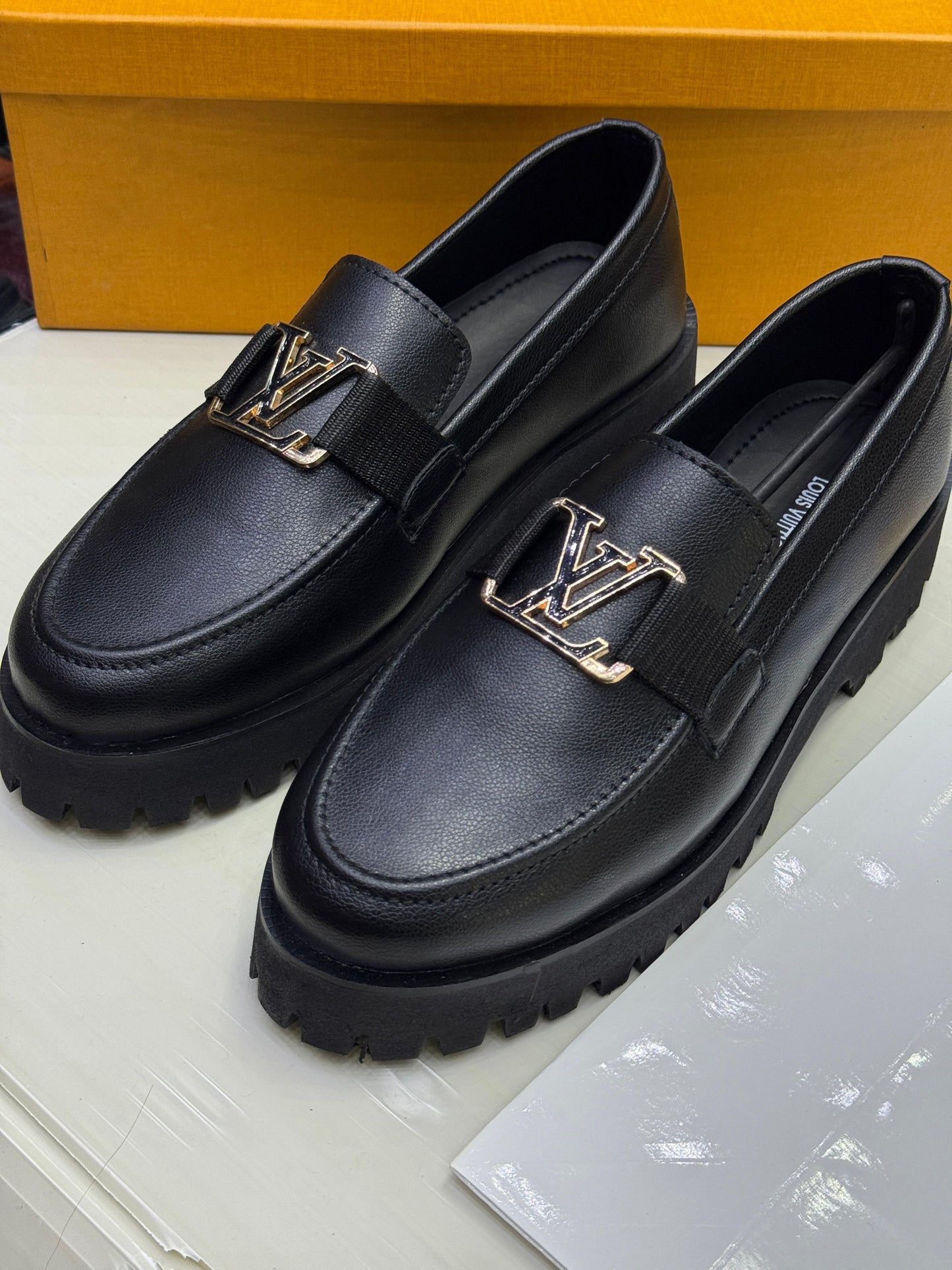 LOUIS VUITTON PREMIUM GENTS SHOES – Luxury Footwear (Black)