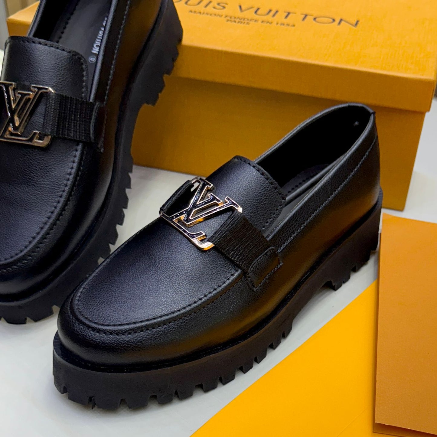 LOUIS VUITTON PREMIUM GENTS SHOES – Luxury Footwear (Black)