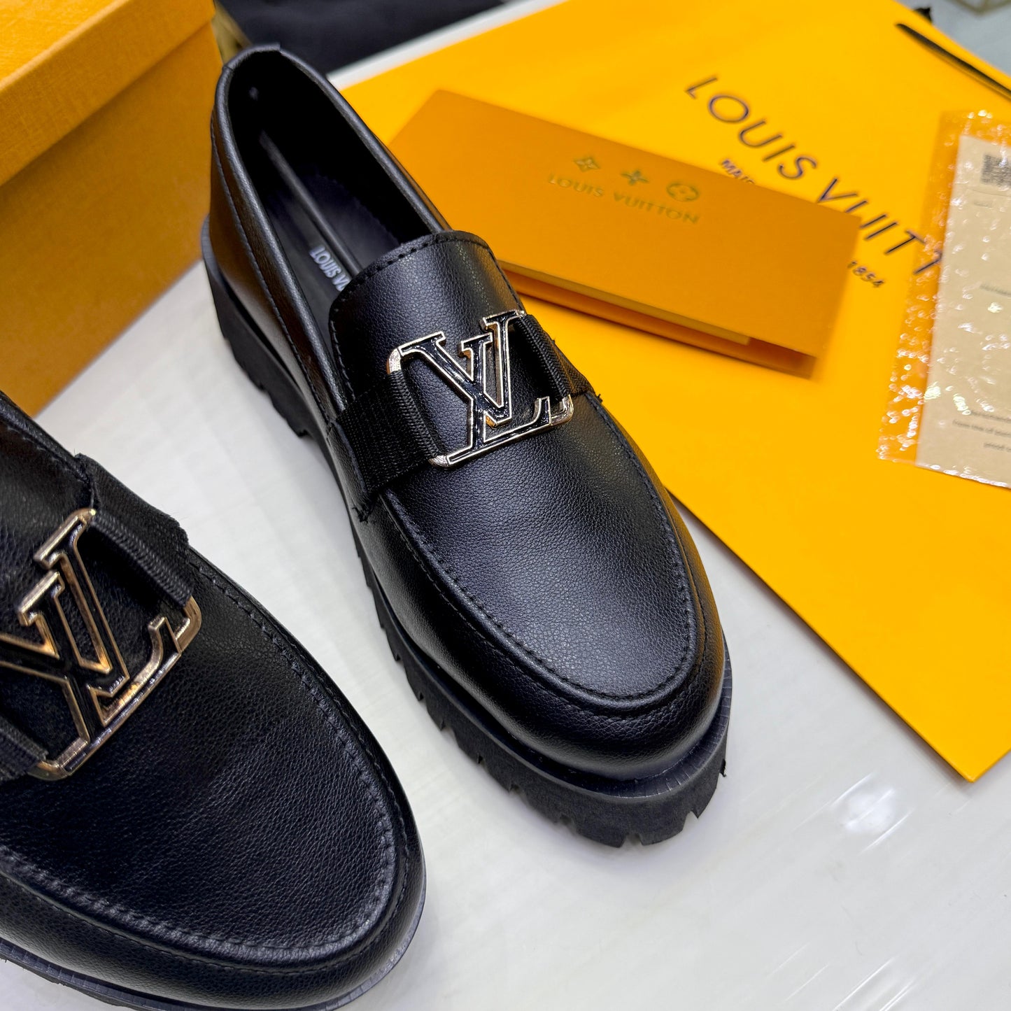 LOUIS VUITTON PREMIUM GENTS SHOES – Luxury Footwear (Black)