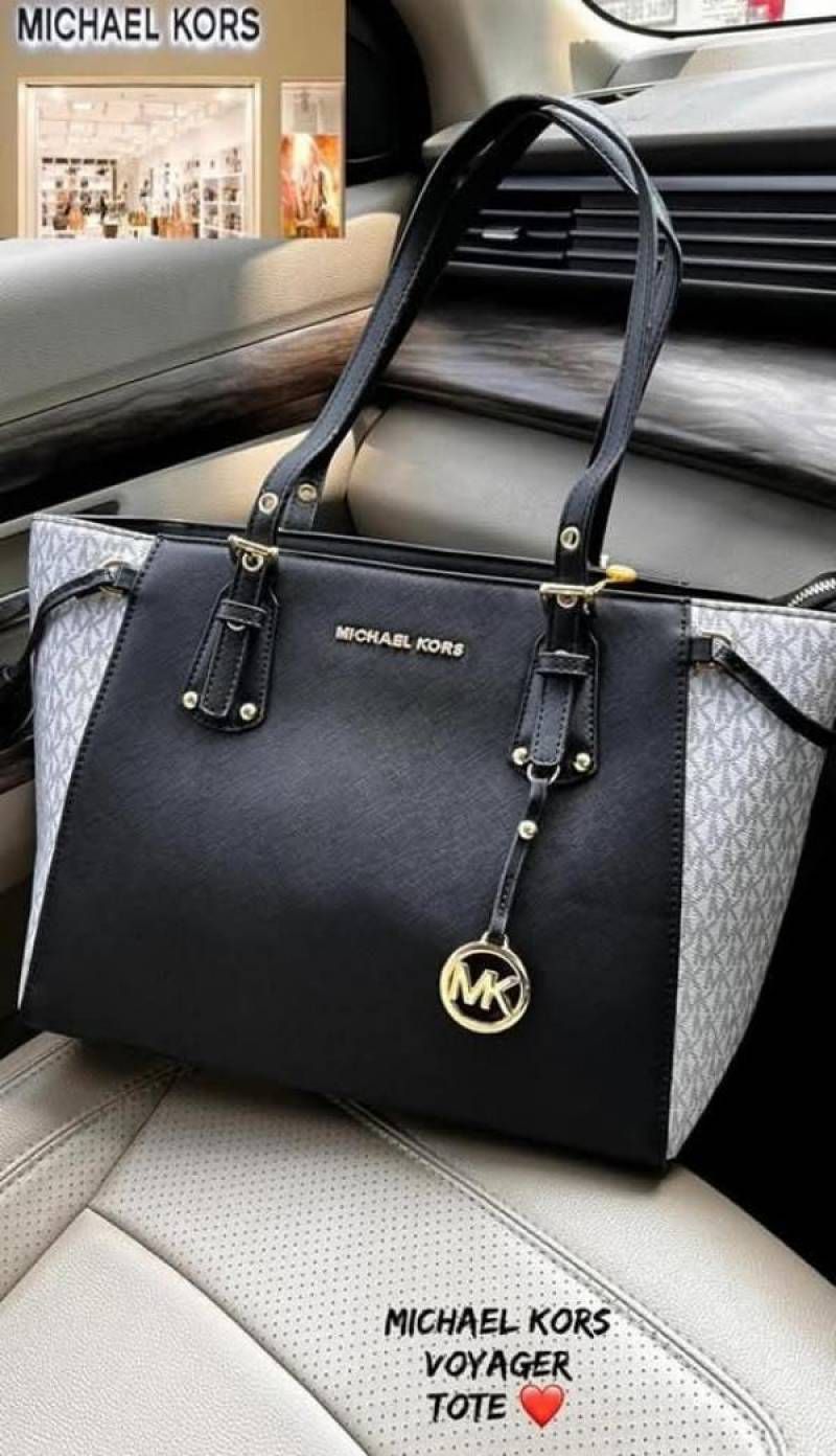 MICHAEL KORS VOYAGER MEDIUM LOGO TOTE – Women Bag (Black & White)