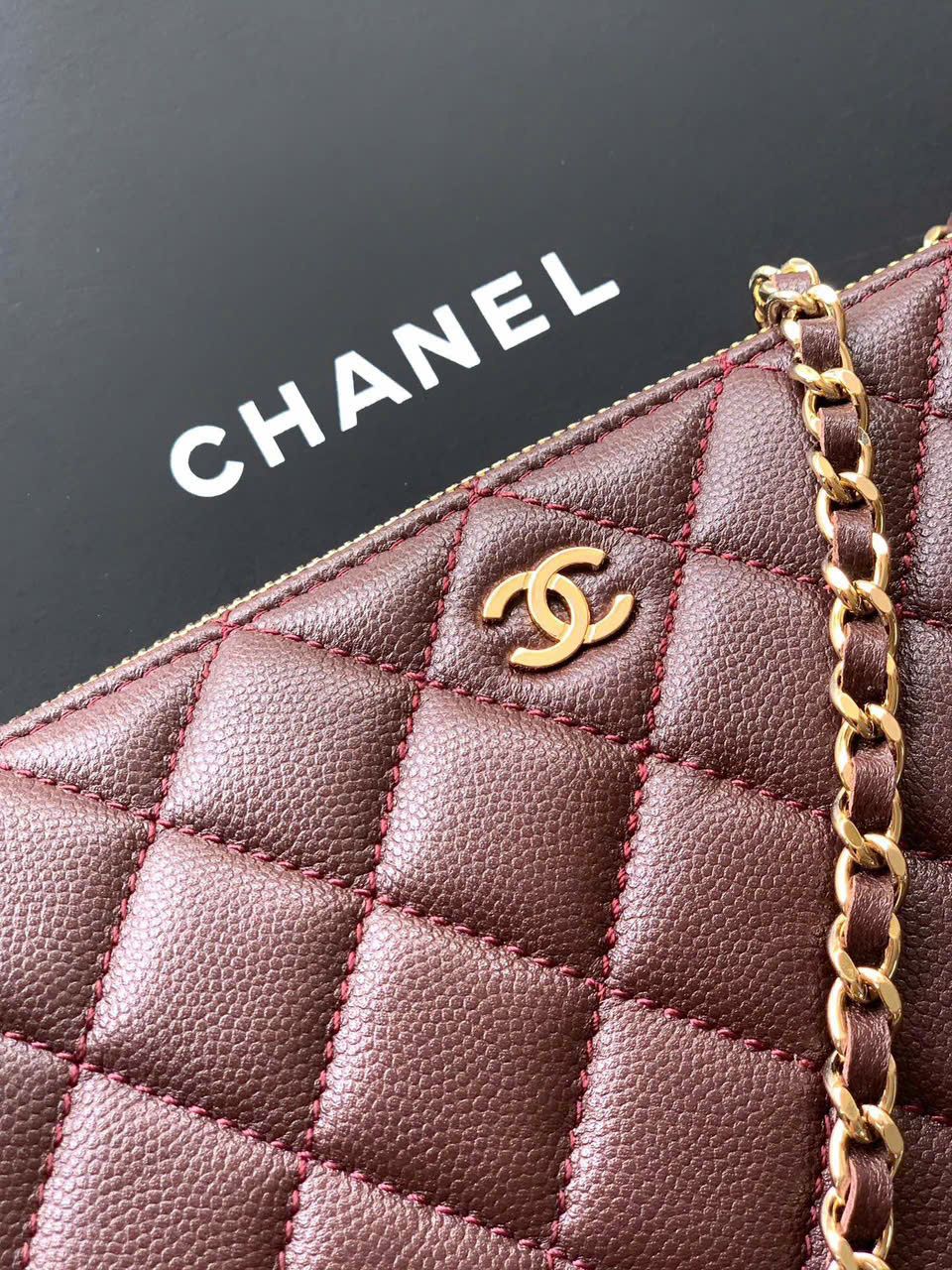 C-H-A-N-E-L 25A Double Chain Bag – Caviar Leather Women Shoulder Bag with GHW (Maroon)
