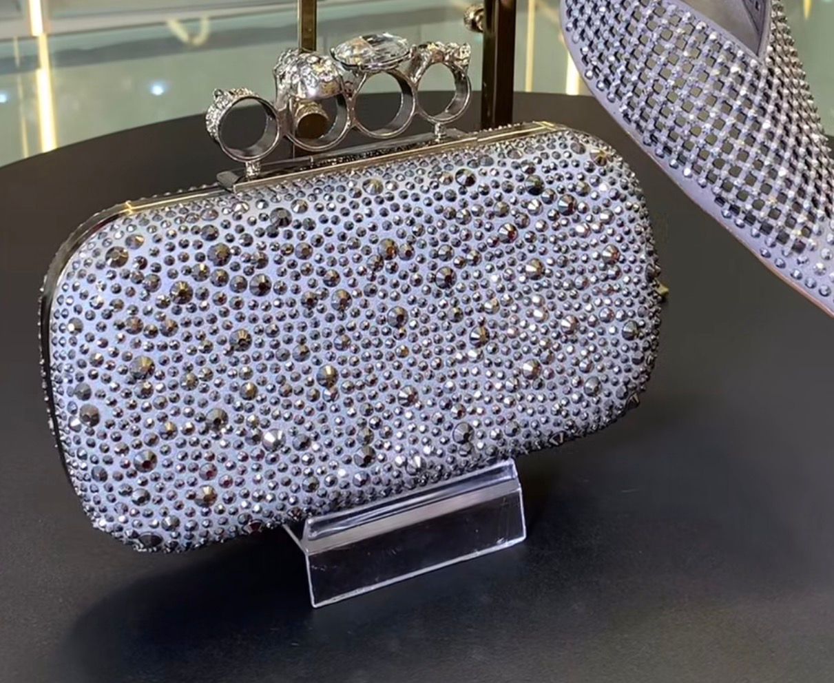 A-L-E-X-A-N-D-E-R M-C-Q-U-E-E-N Skull Knuckle Embellished Clutch – Women Bag (Silver)
