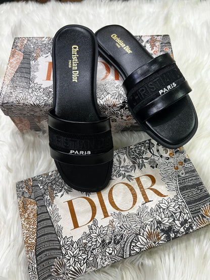 D-I-O-R Flats – Easy & Comfortable Women Footwear | Black