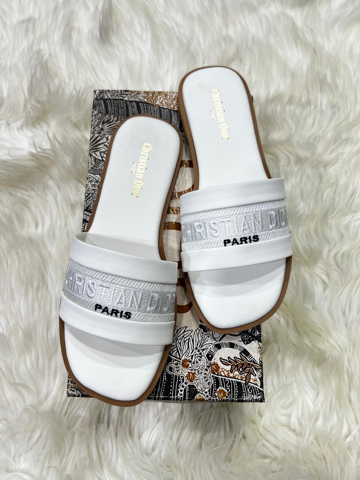 D-I-O-R Flats – Easy & Comfortable Women Footwear | White