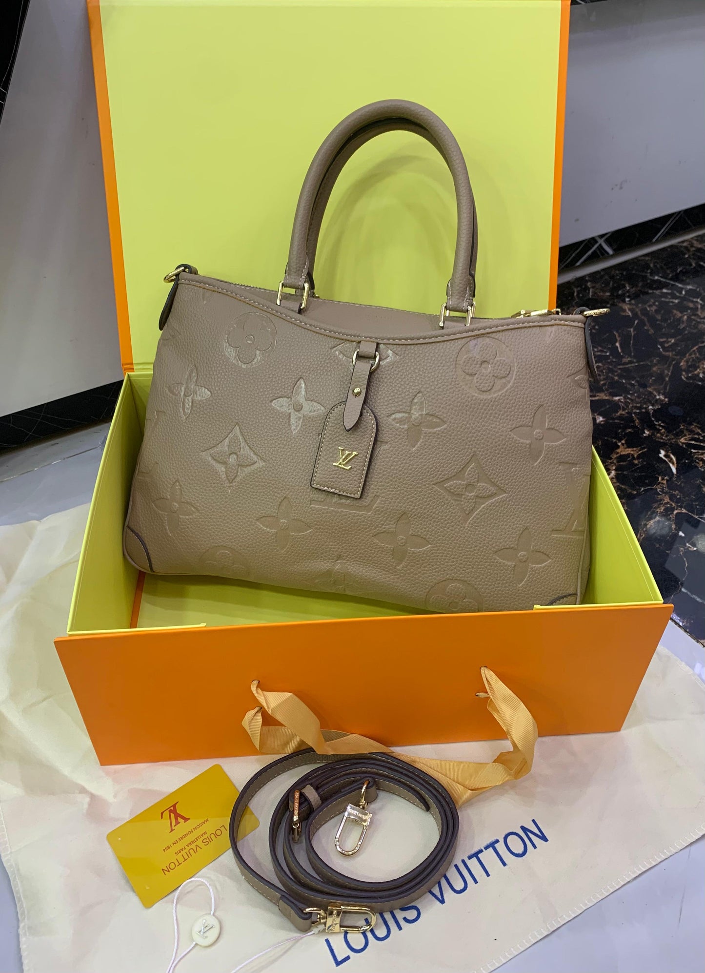 L-O-U-I-S V-U-I-T-T-O-N Hand Bags – Master Copy High Quality Women Bag | Beige