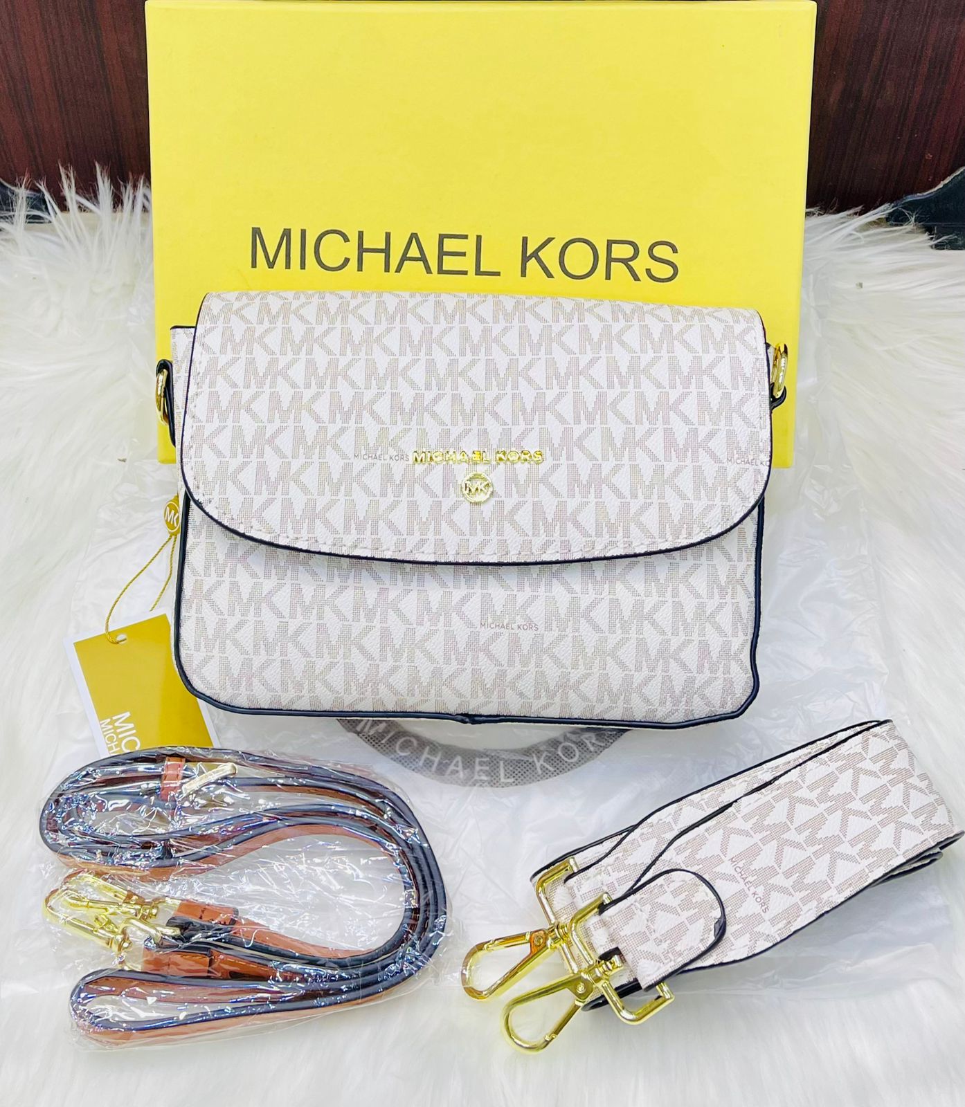 MK M-I-C-H-A-E-L K-O-R-S Style Premium Women Bag – Luxury Edition | Complete Box Set (White)