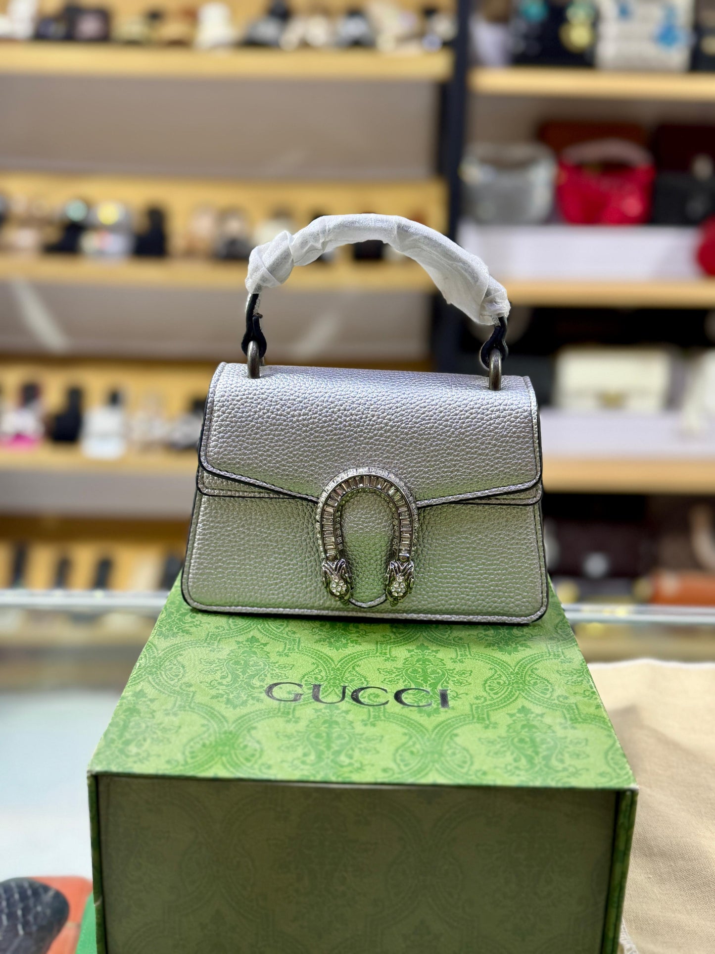 G-U-C-C-I Luxury Leather Finish Women Bag | Signature Edition (Silver)