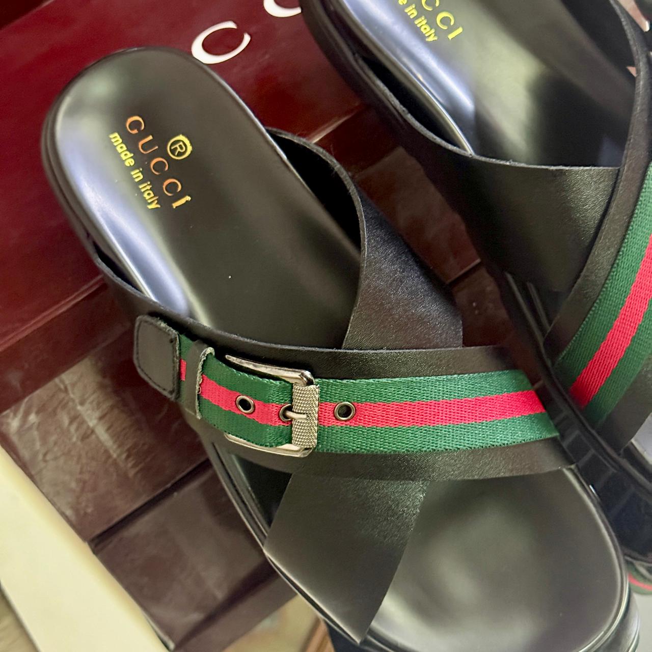 G-U-C-C-I Luxury Signature Unisex Slippers – Premium Edition (Black)