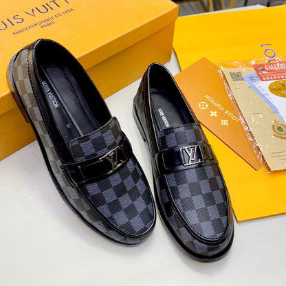 L-O-U-I-S V-U-I-T-T-O-N Luxury Gents Formal Shoes – Premium Edition | (Black)