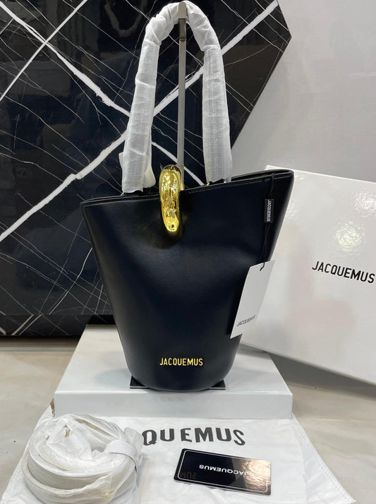 J-A-C-Q-U-E-M-U-S Crossbody Women Bag – Luxury Edition (Black)