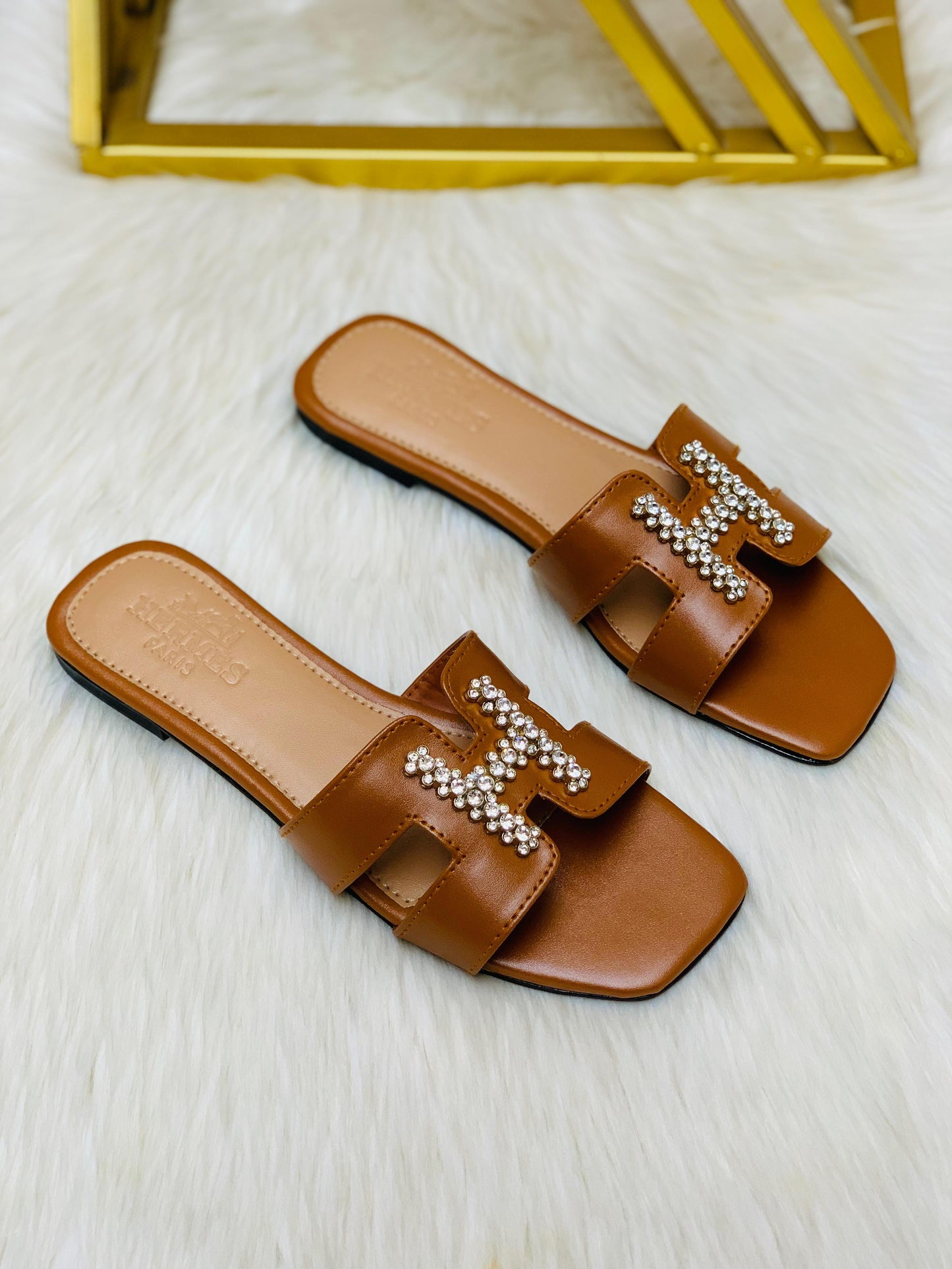 H-E-R-M-È-S Stone Flat Slippers – Elegant Women Footwear (Brown)