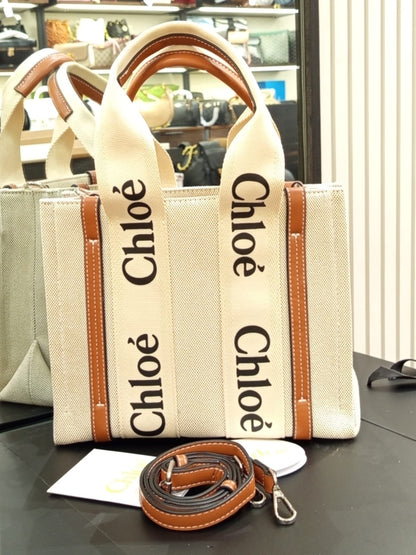 C-H-L-O-È Woody Mini Tote Women Bag in Linen – Compact Luxury