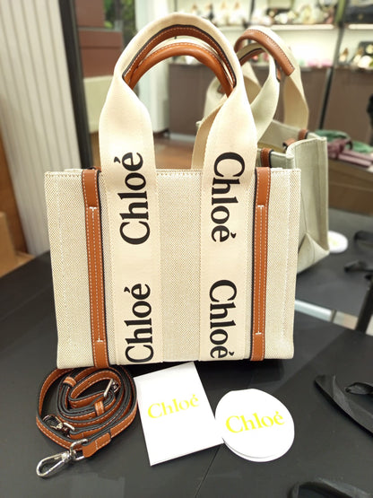 C-H-L-O-È Woody Mini Tote Women Bag in Linen – Compact Luxury