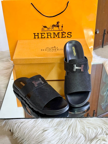 H-E-R-M-È-S Unisex Slippers – Premium Comfort Style (Black)