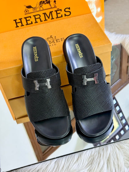 H-E-R-M-È-S Unisex Slippers – Premium Comfort Style (Black)