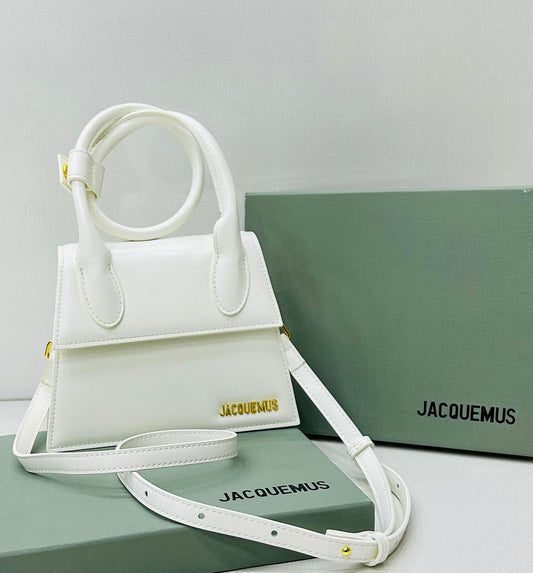 J-A-C-Q-U-E-M-U-S Le Grand Chiquito Women Bag – Luxury Tote with Strap (White)