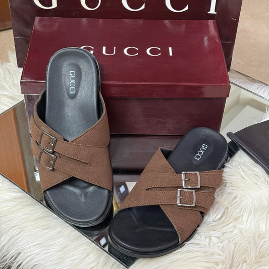 G-U-C-C-I Unisex Slippers – Stylish Comfort Edition (Brown)