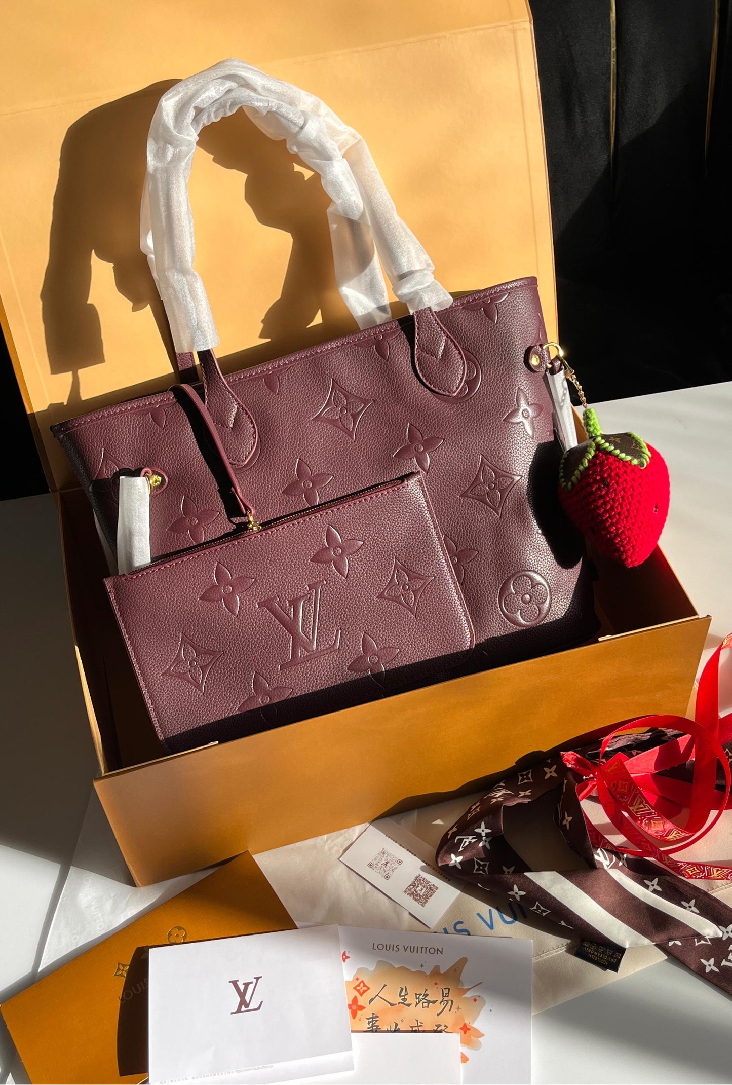 L-O-U-I-S V-U-I-T-T-O-N Neverfull MM Women Bag – Premium Edition (Red,Maroon)