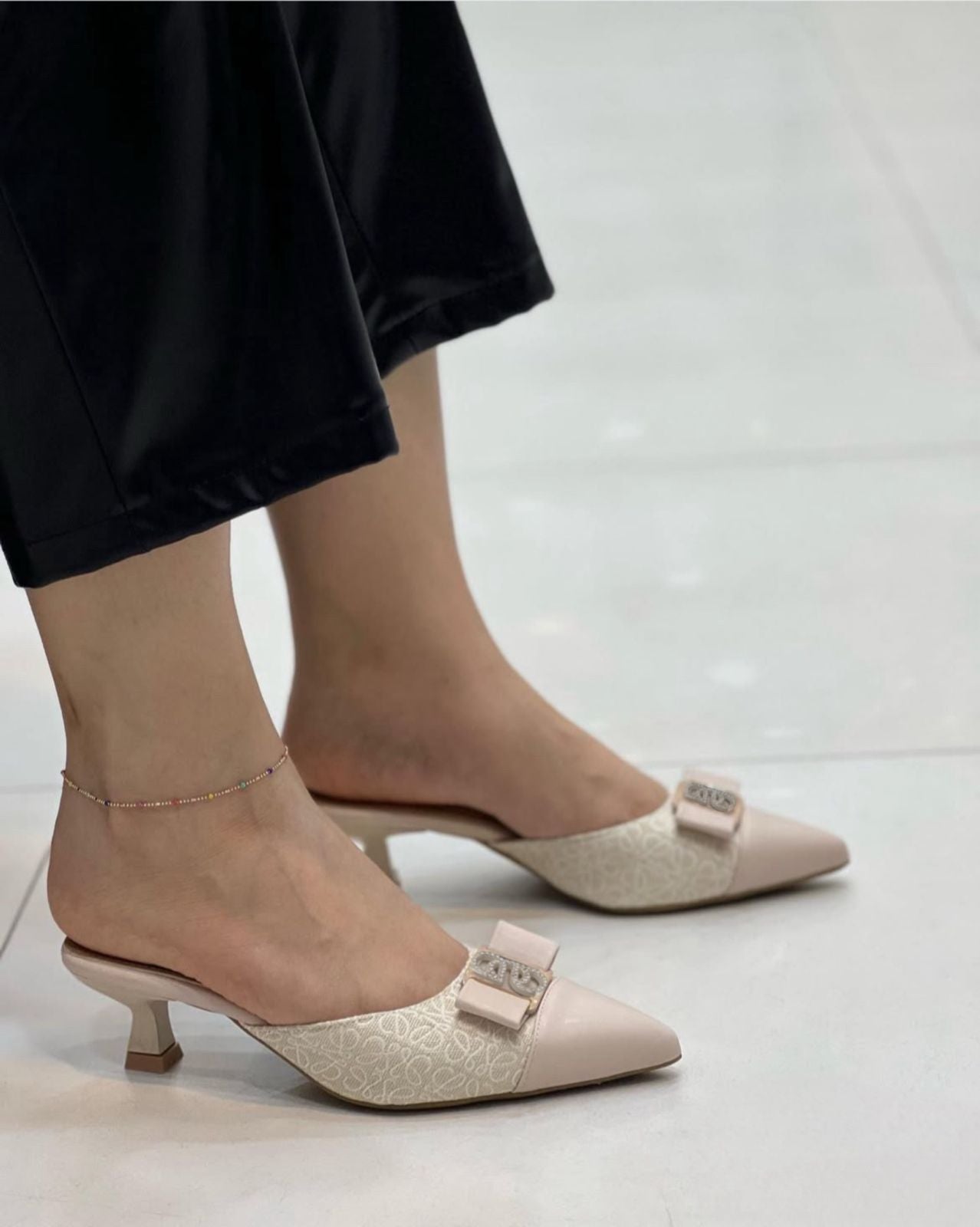 L-O-E-W-E Heels – Official Model Women Footwear (Beige)