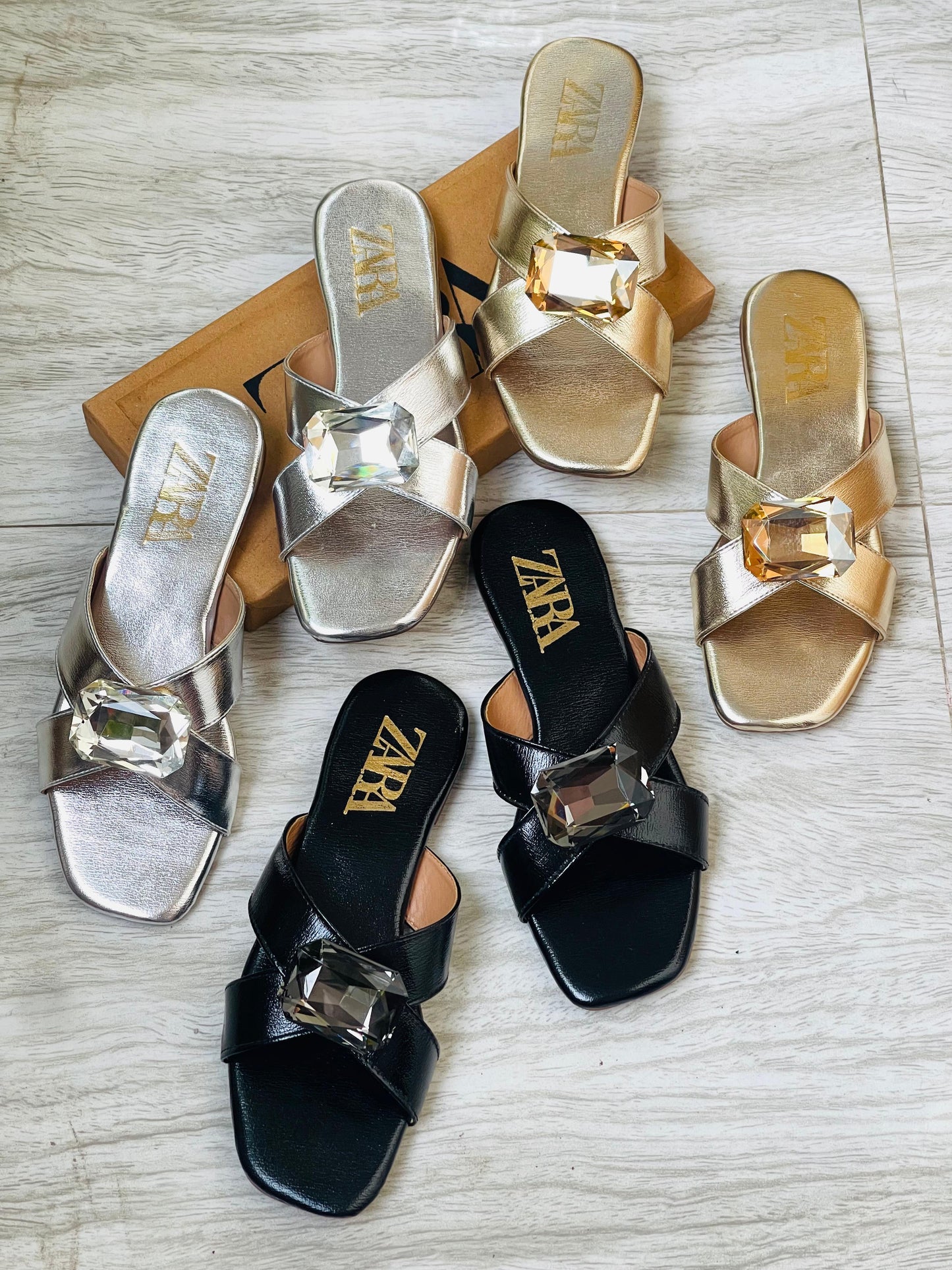Z-A-R-A Stone Flats – Elegant Women Footwear (Silver)